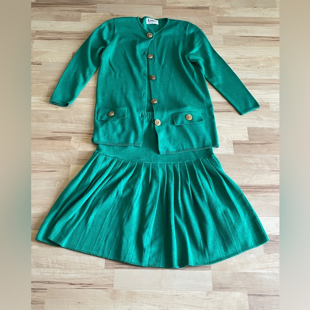 Vintage Kelly Green Knit Skirt Set